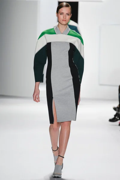 Look 19